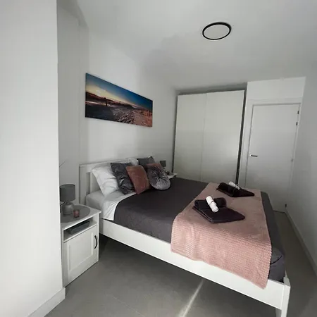 Апартаменты Royal View - Playa De Americas Плая-де-лас-Америкас