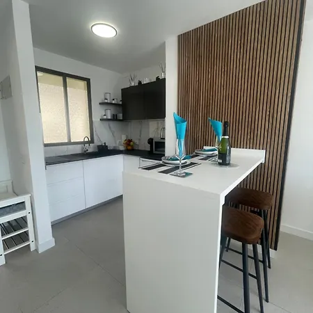 Royal View - Playa De Americas Appartamento *