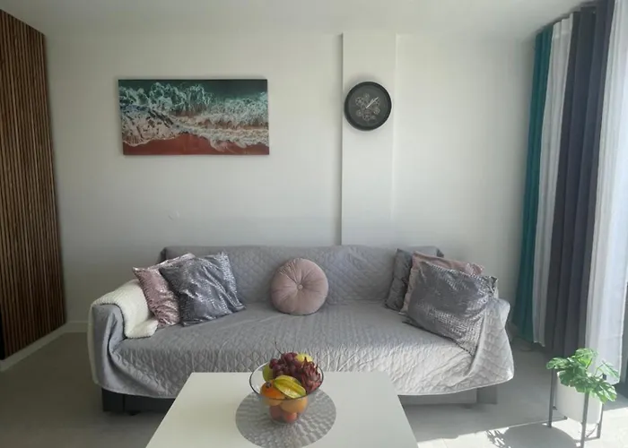 Royal View - Playa De Americas Апартаменты *