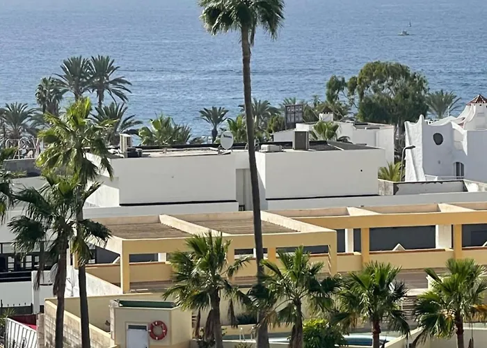 Royal View - Playa De Americas Апартаменты *